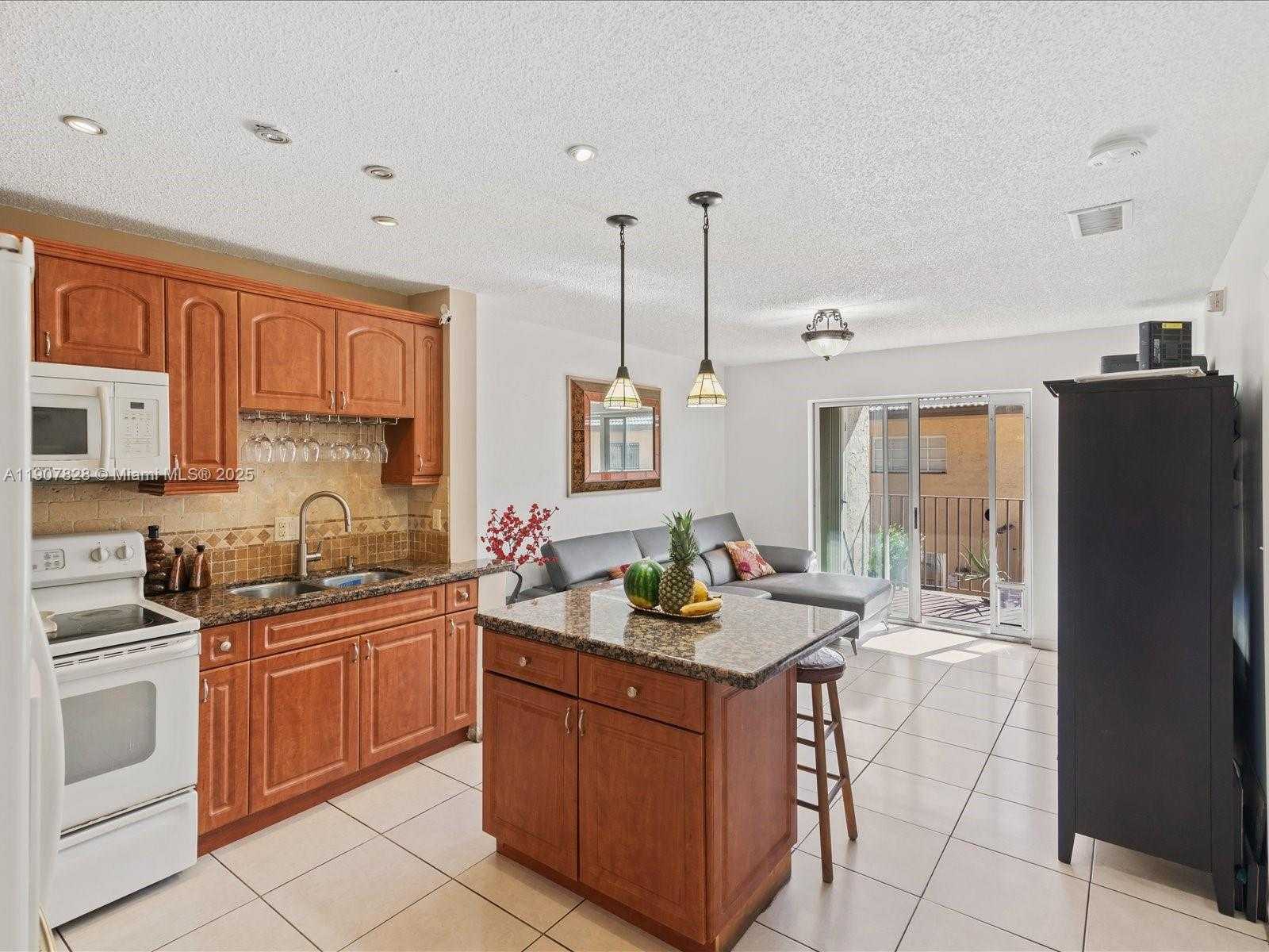 Small Image of 8851 NORTH WEST 119TH ST #3314-3, Hialeah Gardens Number 7