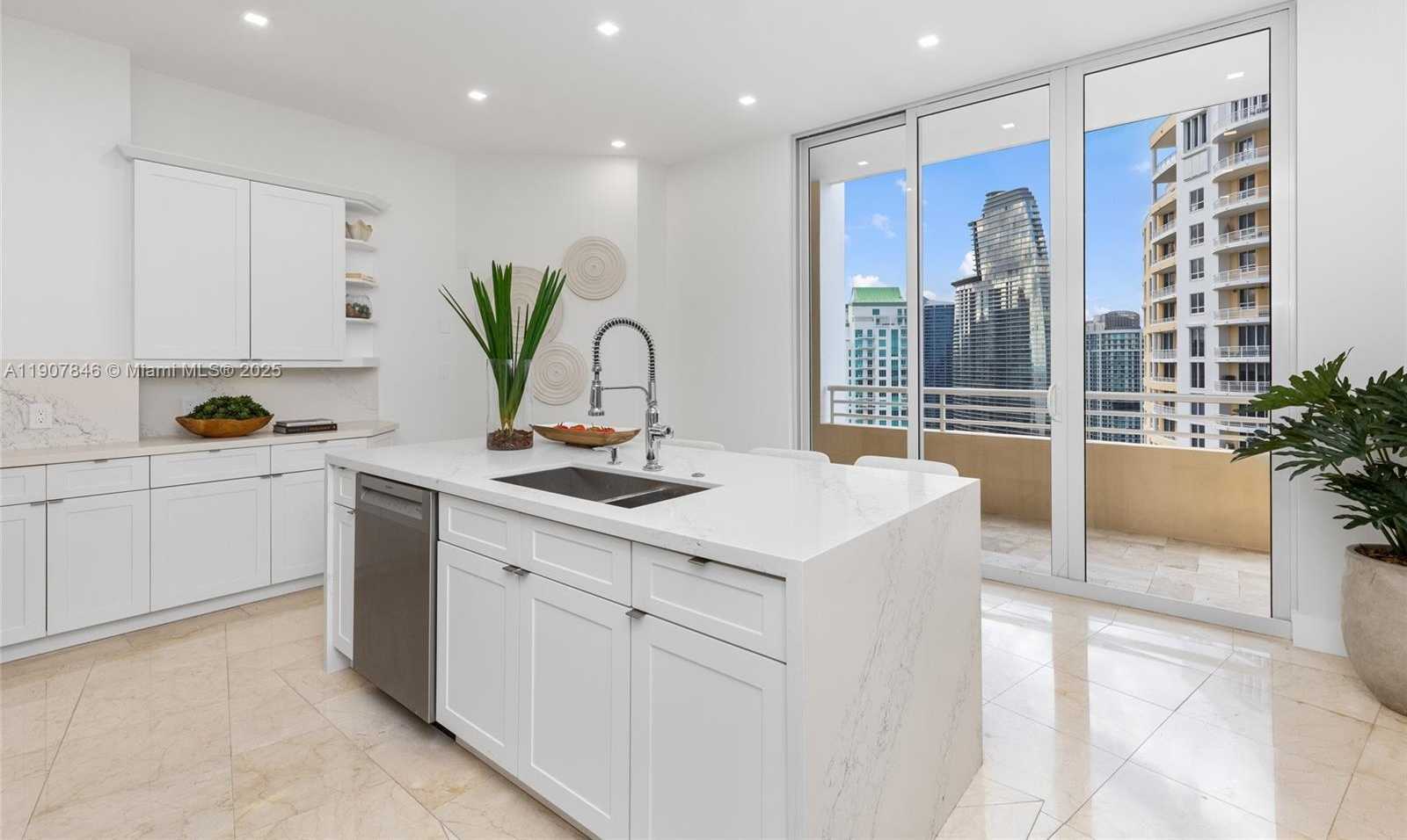 Small Image of 808 BRICKELL KEY DR #3901, Miami Number 15
