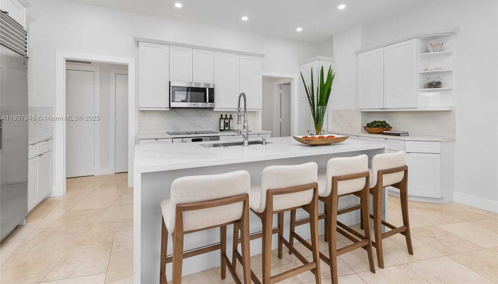 Small Image of 808 BRICKELL KEY DR #3901, Miami Number 18