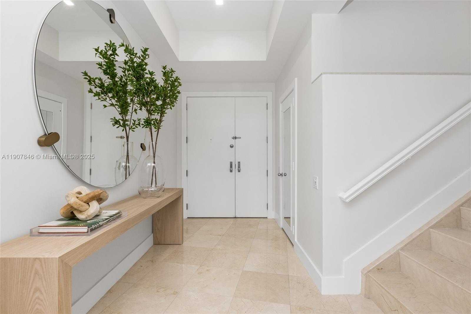 Small Image of 808 BRICKELL KEY DR #3901, Miami Number 2