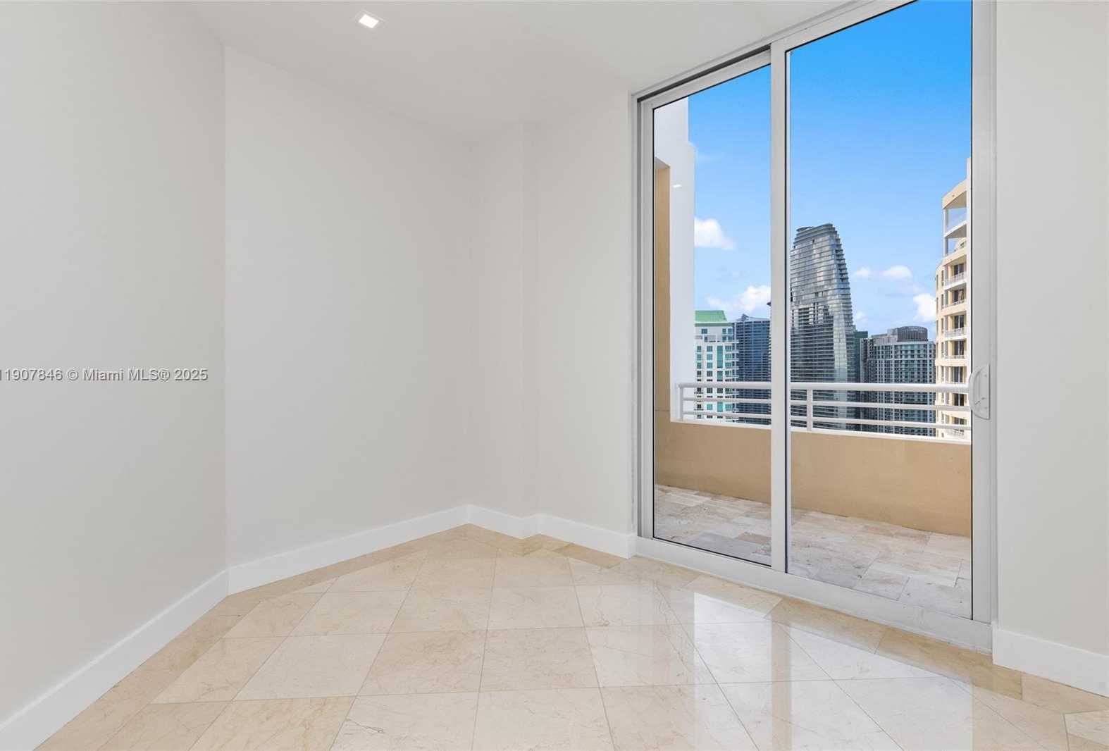 Small Image of 808 BRICKELL KEY DR #3901, Miami Number 30
