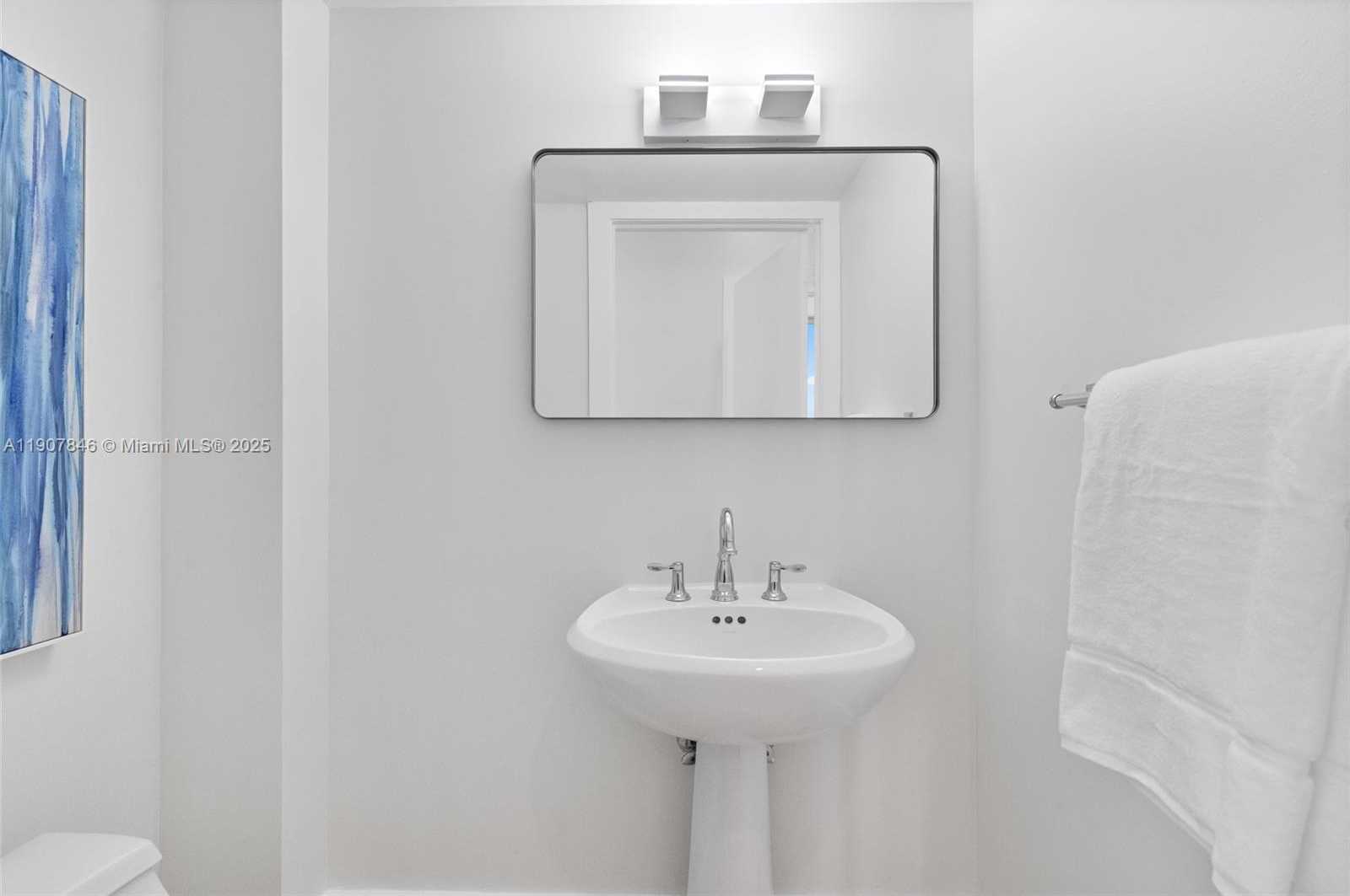 Small Image of 808 BRICKELL KEY DR #3901, Miami Number 39