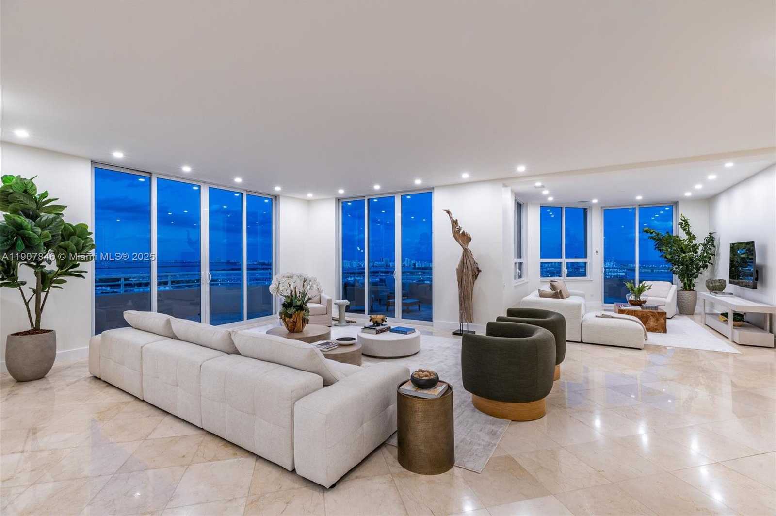 Small Image of 808 BRICKELL KEY DR #3901, Miami Number 57