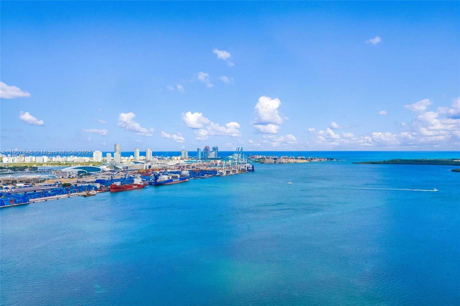 Small Image of 808 BRICKELL KEY DR #3901, Miami Number 65