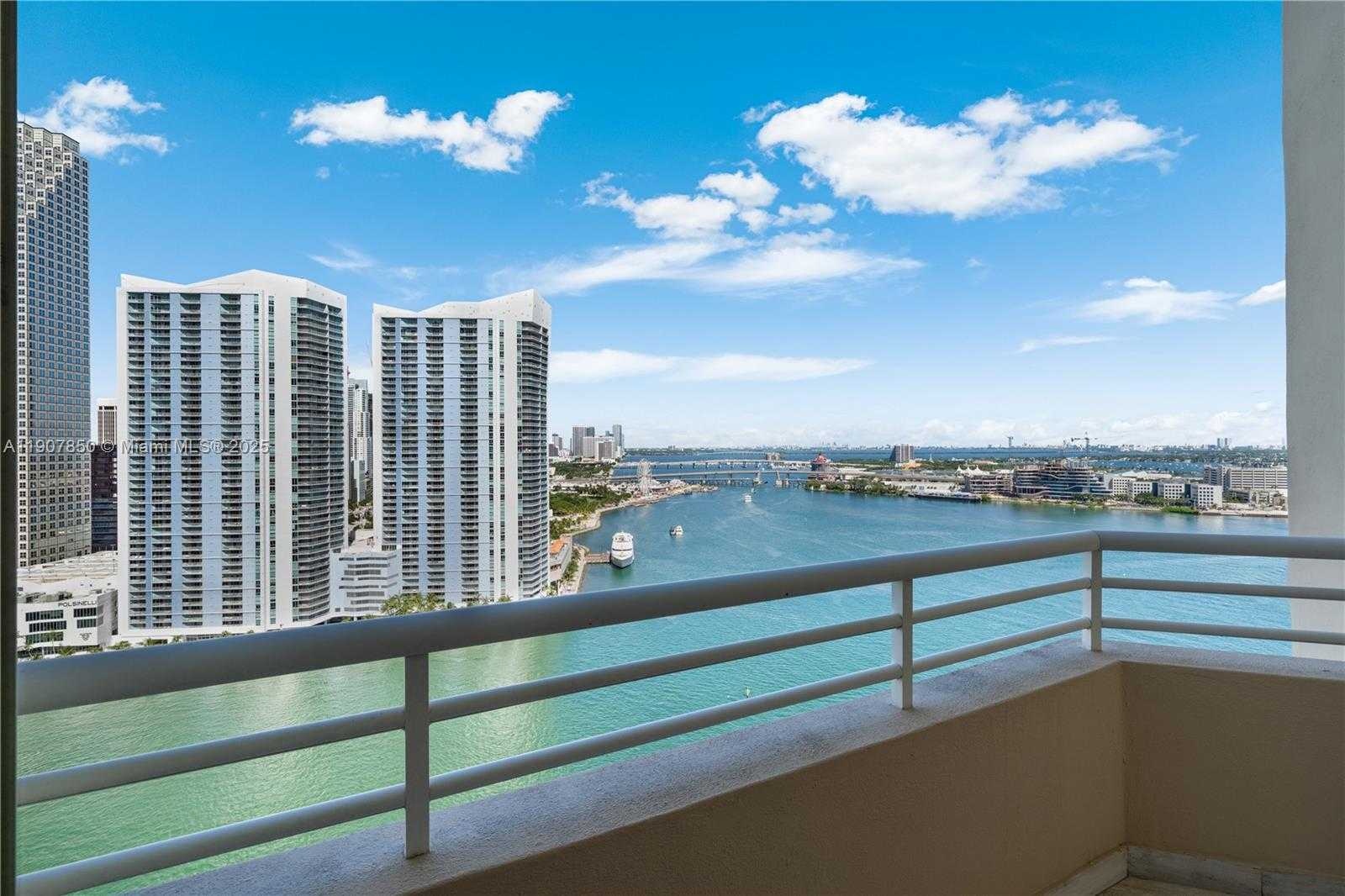 Small Image of 888 BRICKELL KEY DR #2610, Miami Number 2