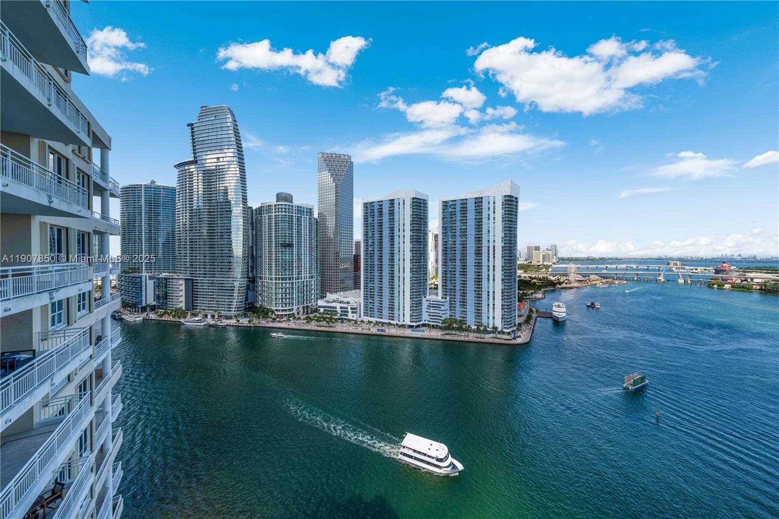 Small Image of 888 BRICKELL KEY DR #2610, Miami Number 7