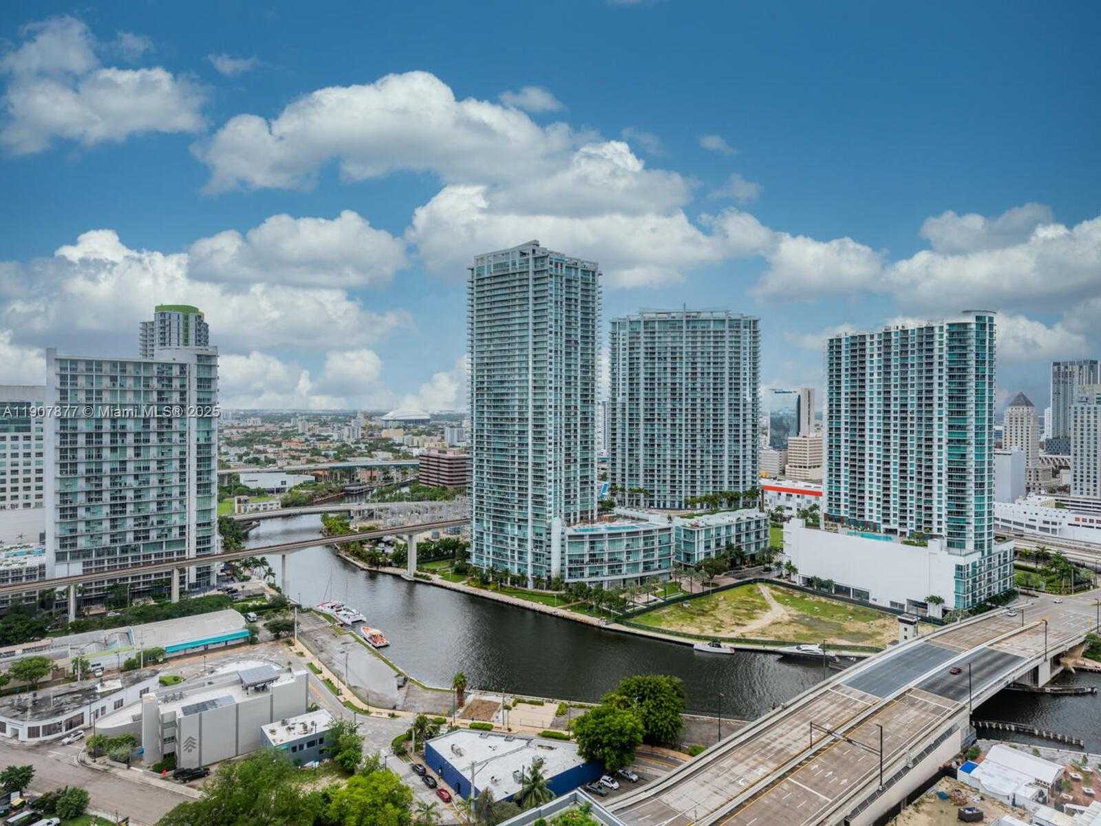 Small Image of 68 SOUTH EAST 6TH ST #2304, Miami Number 18