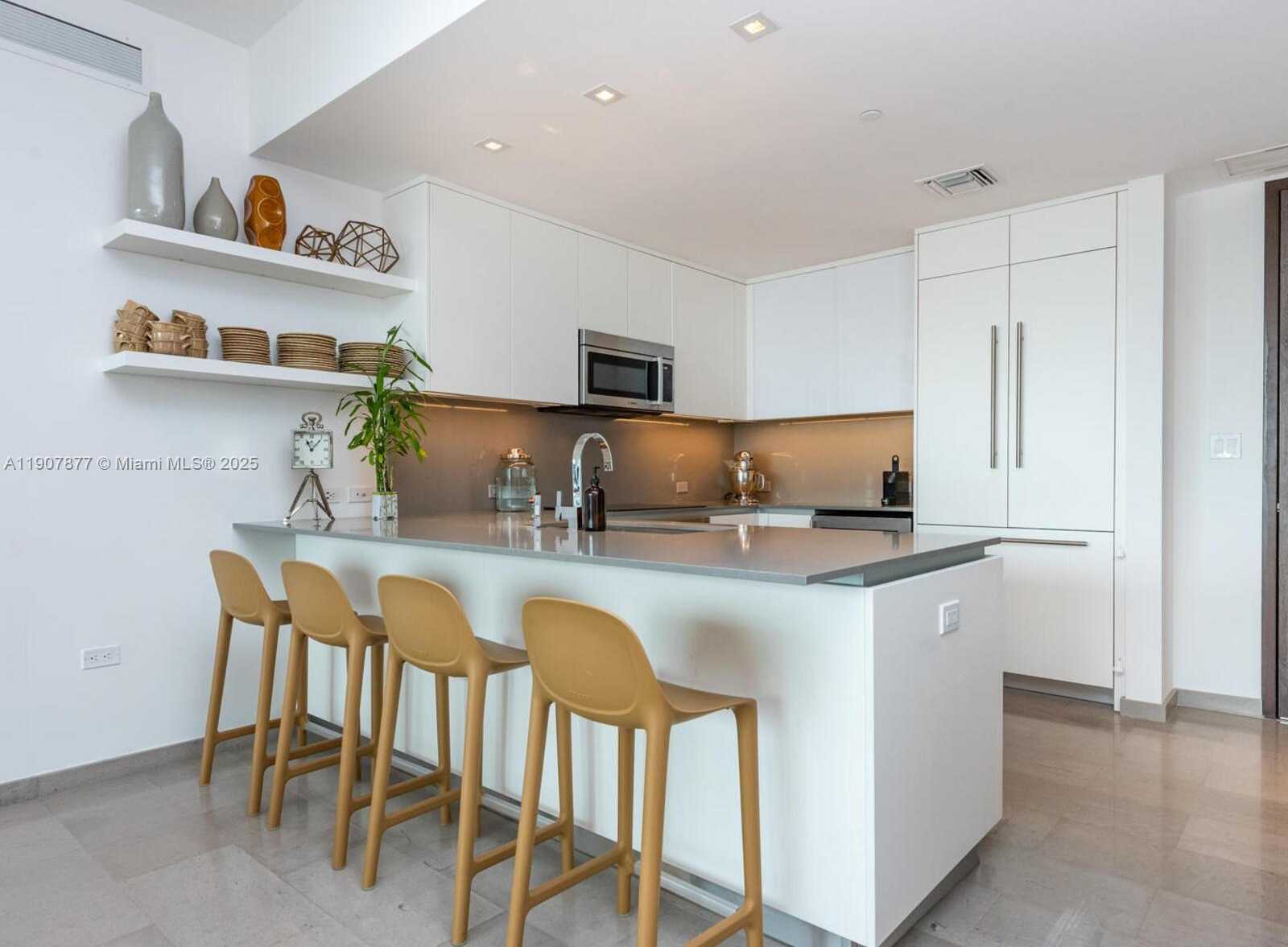 Small Image of 68 SOUTH EAST 6TH ST #2304, Miami Number 3