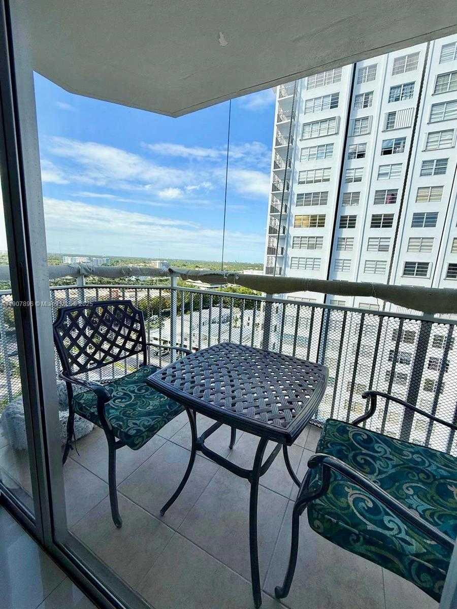 Small Image of 18051 BISCAYNE BLVD #1604, Aventura Number 10