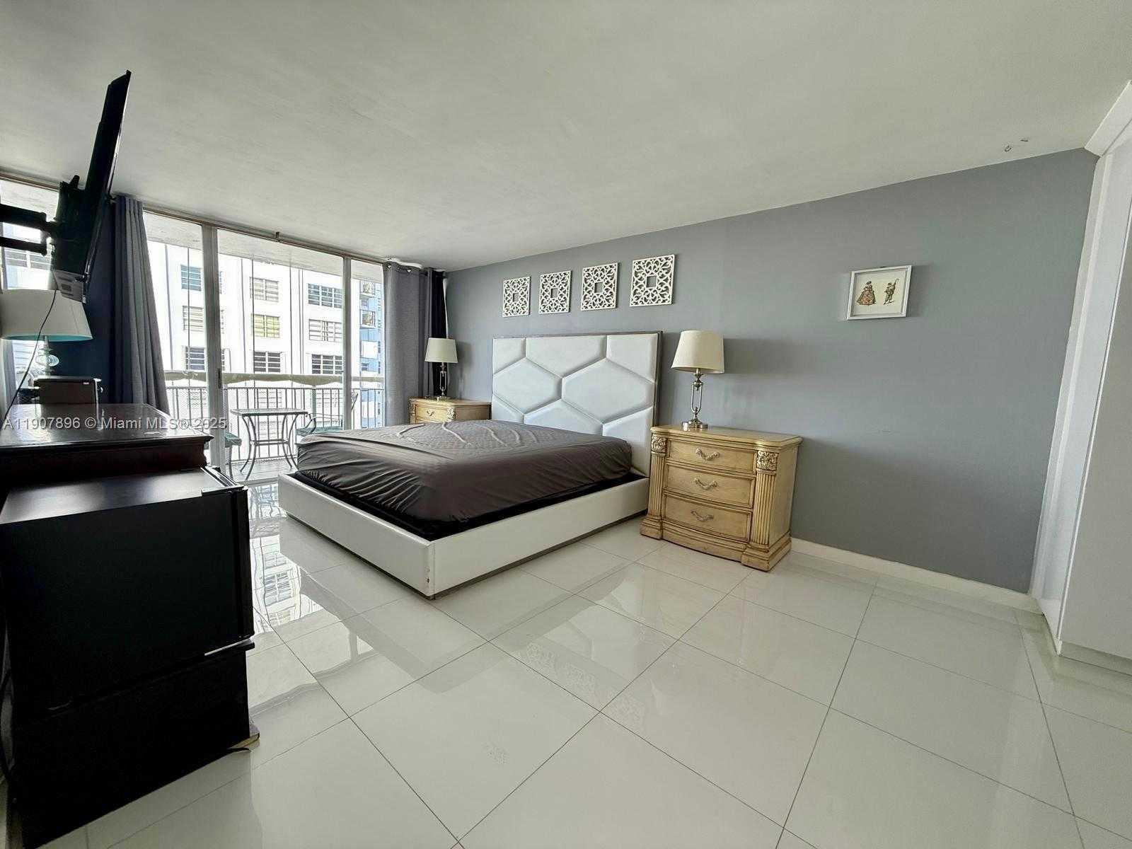 Small Image of 18051 BISCAYNE BLVD #1604, Aventura Number 12