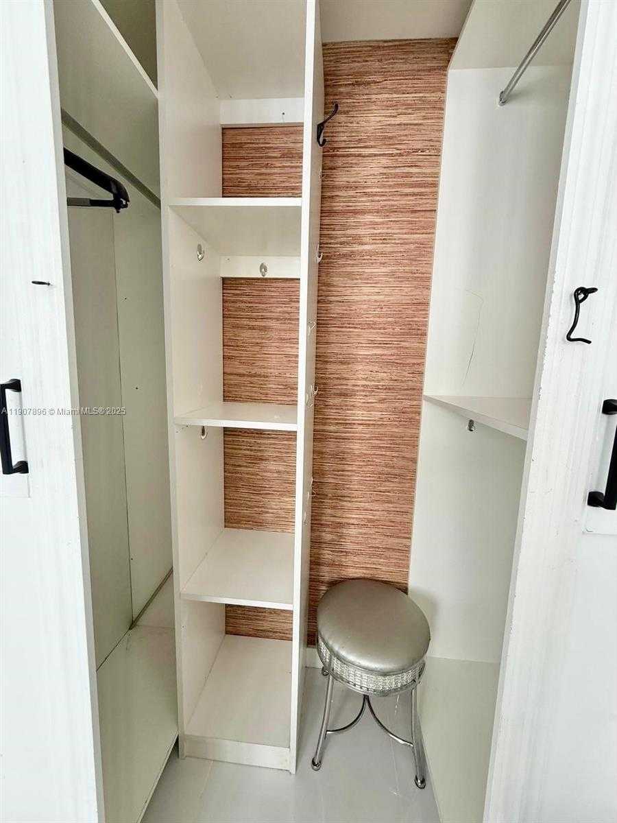 Small Image of 18051 BISCAYNE BLVD #1604, Aventura Number 21