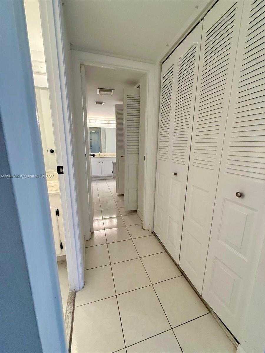 Small Image of 20301 WEST COUNTRY CLUB DR #1421, Aventura Number 12