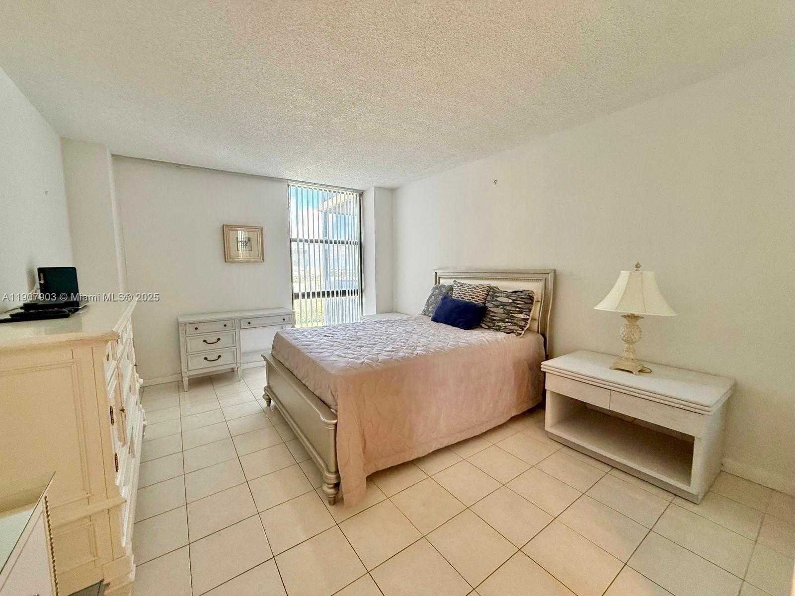 Small Image of 20301 WEST COUNTRY CLUB DR #1421, Aventura Number 13