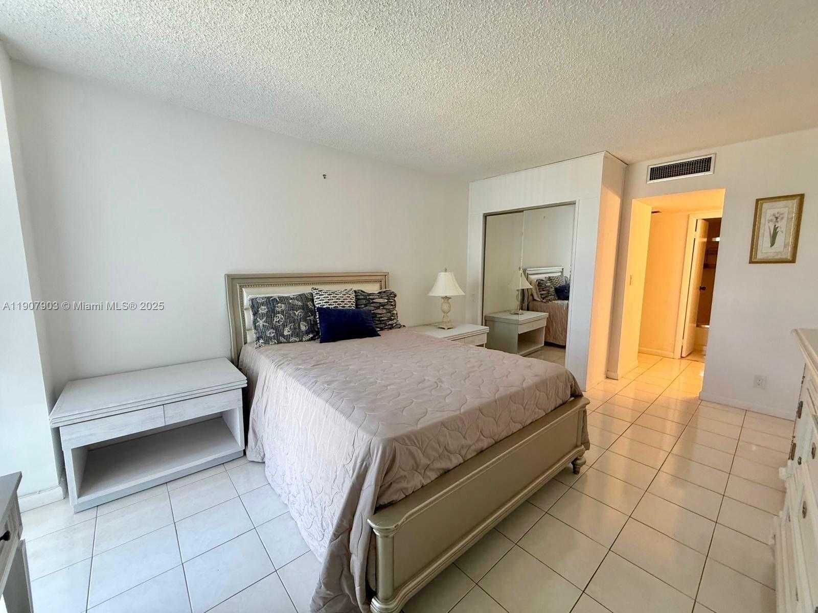 Small Image of 20301 WEST COUNTRY CLUB DR #1421, Aventura Number 14