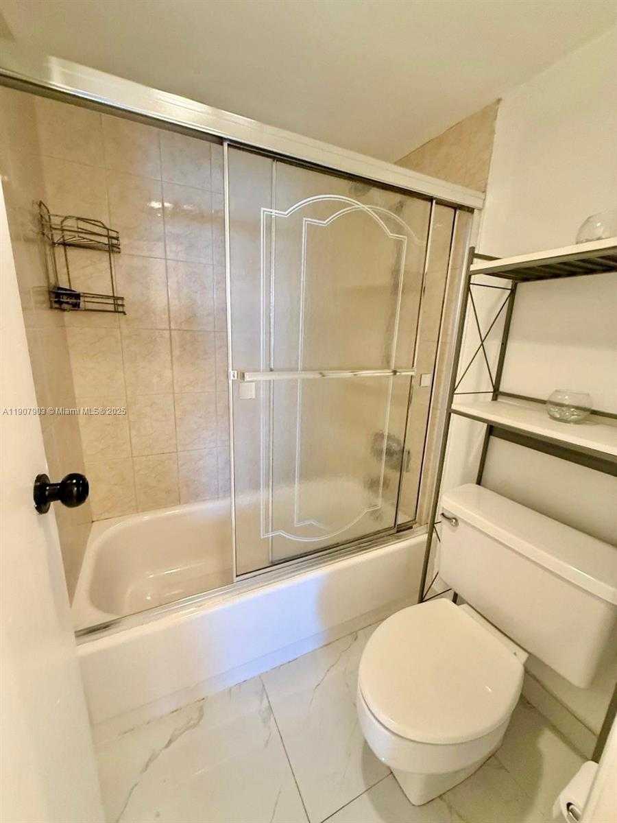 Small Image of 20301 WEST COUNTRY CLUB DR #1421, Aventura Number 18