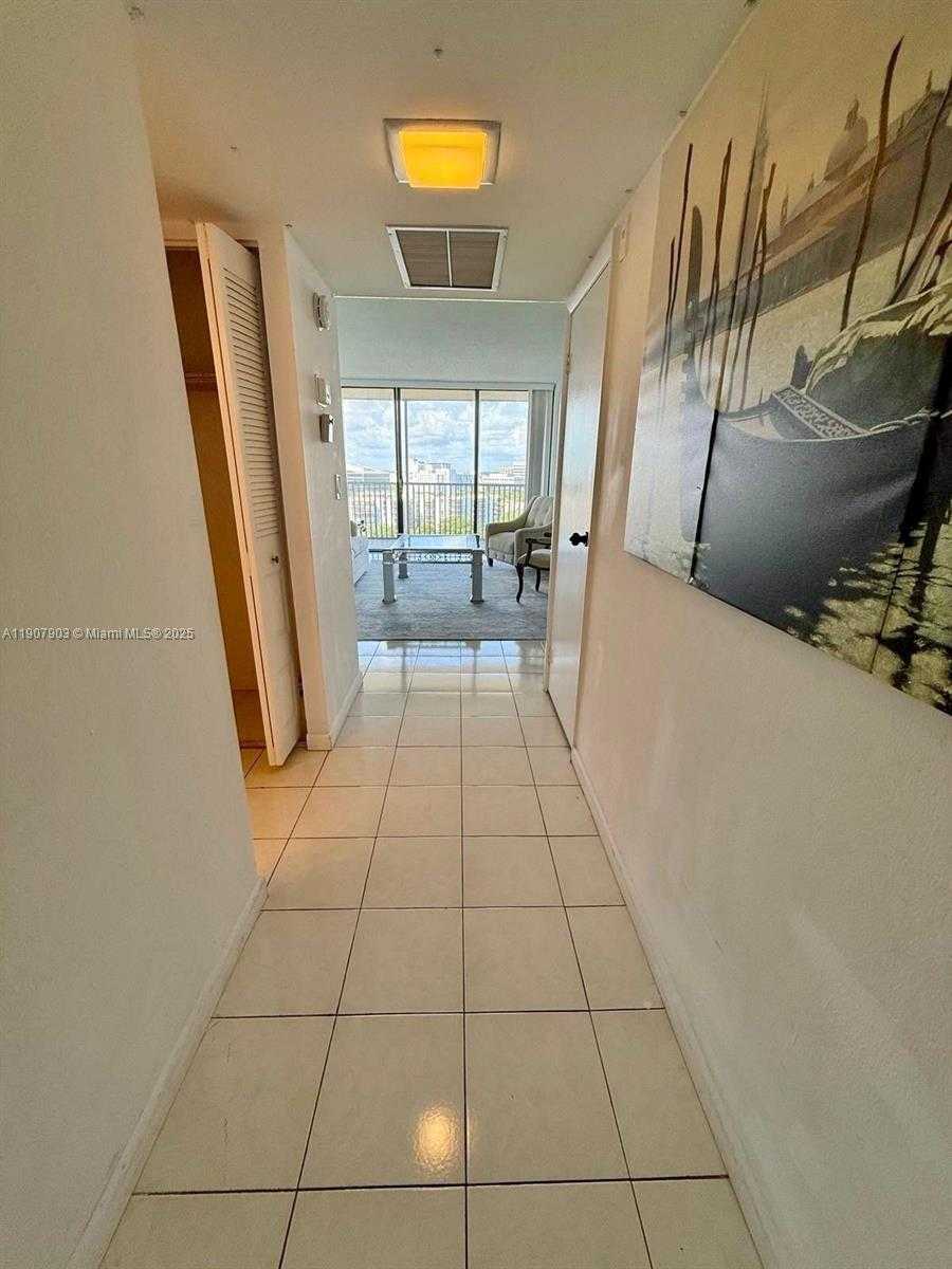 Small Image of 20301 WEST COUNTRY CLUB DR #1421, Aventura Number 8