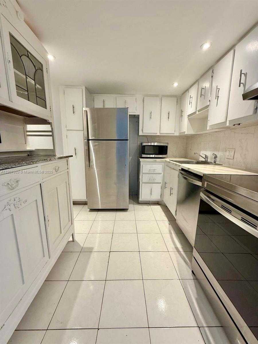 Small Image of 20301 WEST COUNTRY CLUB DR #1421, Aventura Number 9