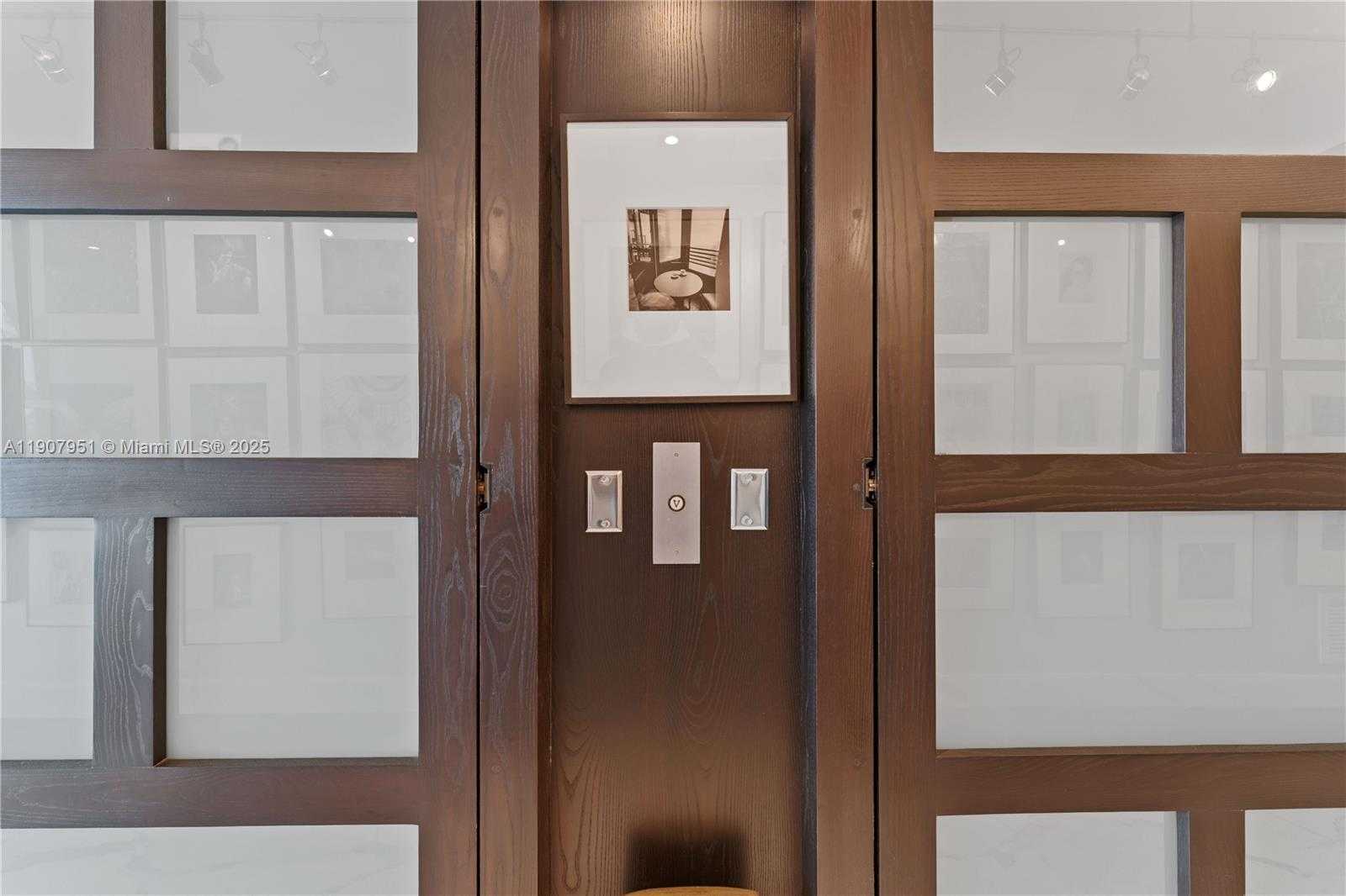 Small Image of 6000 INDIAN CREEK DR #PH 2501, Miami Beach Number 3