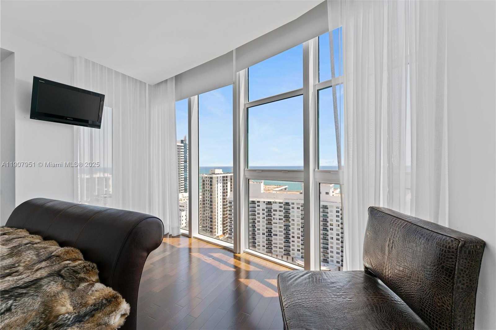 Small Image of 6000 INDIAN CREEK DR #PH 2501, Miami Beach Number 34