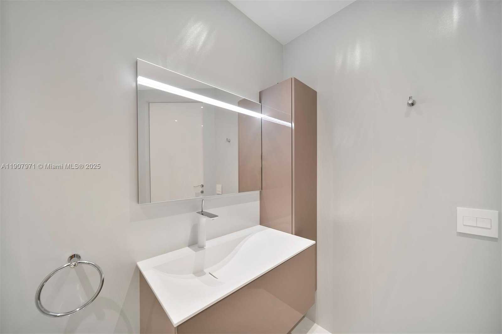 Small Image of 9703 COLLINS AVE #1900, Bal Harbour Number 21