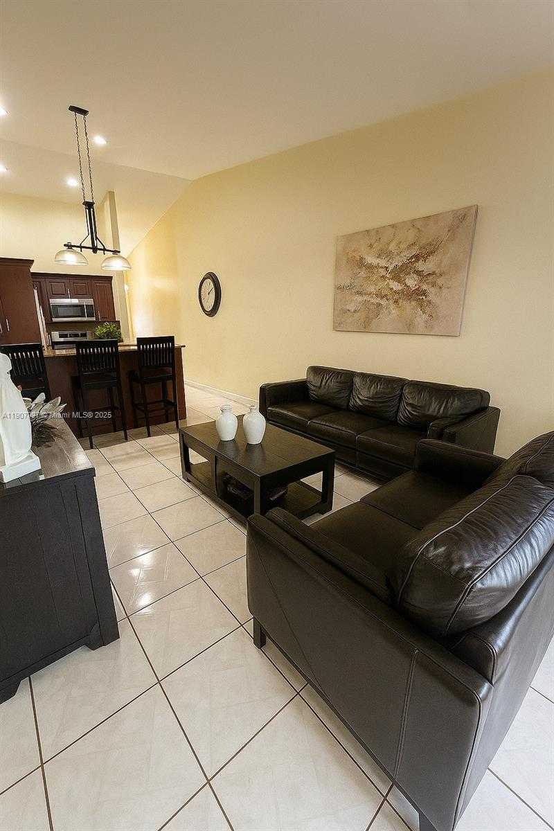 Small Image of 6700 NORTH WEST 190TH ST, Hialeah Number 11