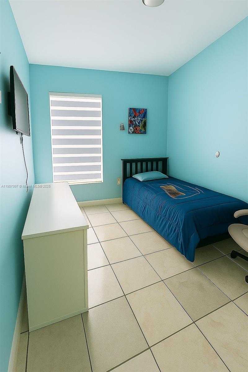 Small Image of 6700 NORTH WEST 190TH ST, Hialeah Number 15