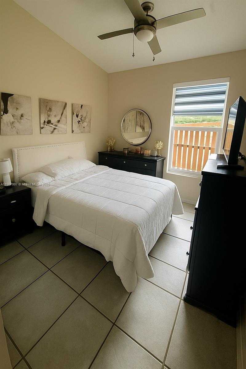 Small Image of 6700 NORTH WEST 190TH ST, Hialeah Number 17