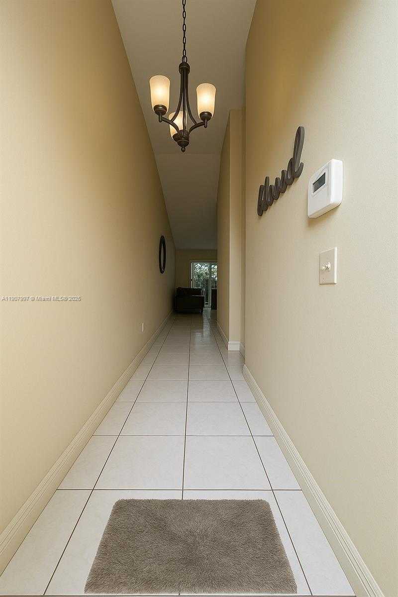 Small Image of 6700 NORTH WEST 190TH ST, Hialeah Number 5