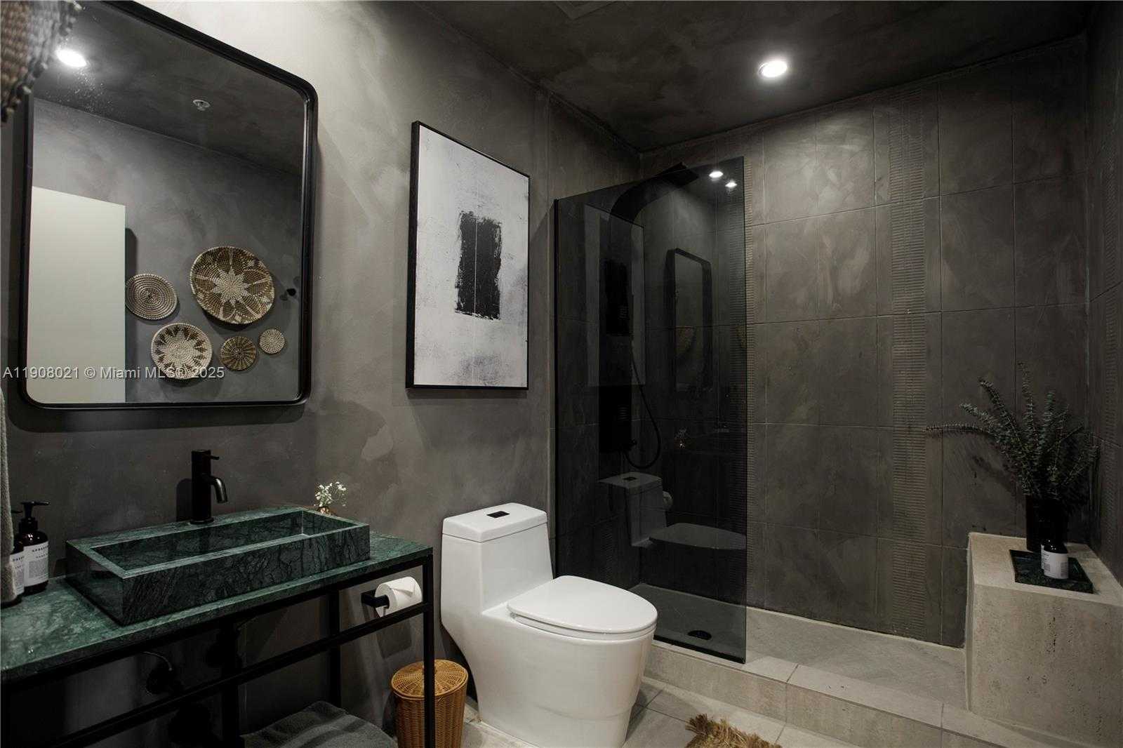 Small Image of 3250 GRAND AVE #306, Miami Number 19