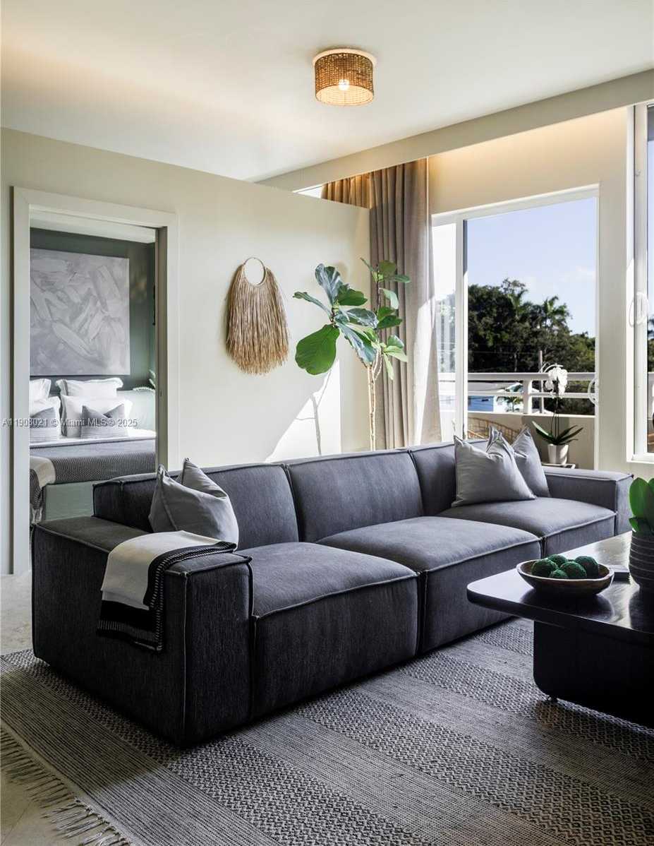 Small Image of 3250 GRAND AVE #306, Miami Number 2