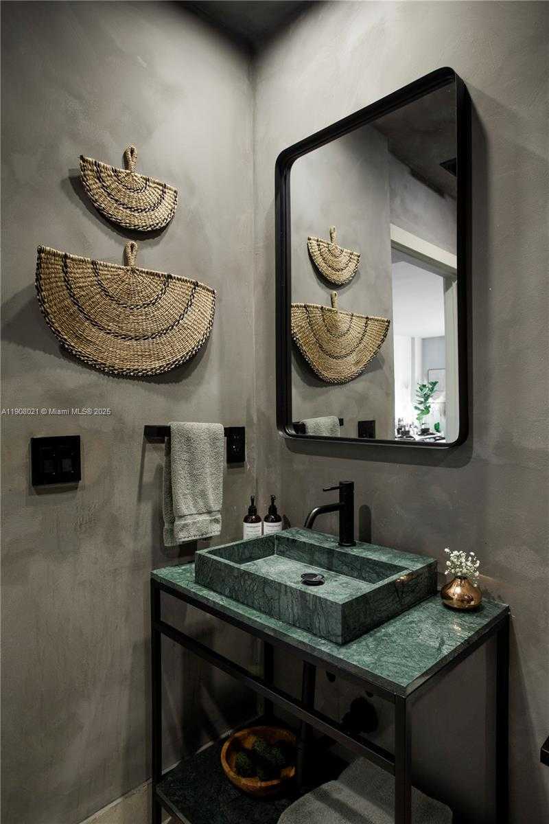 Small Image of 3250 GRAND AVE #306, Miami Number 20