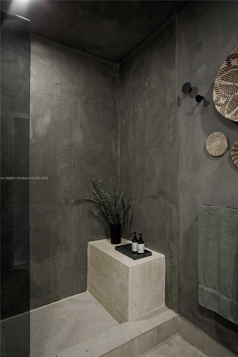 Small Image of 3250 GRAND AVE #306, Miami Number 22