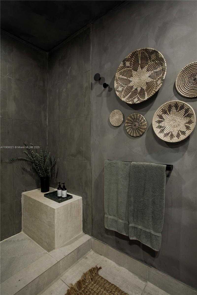 Small Image of 3250 GRAND AVE #306, Miami Number 23