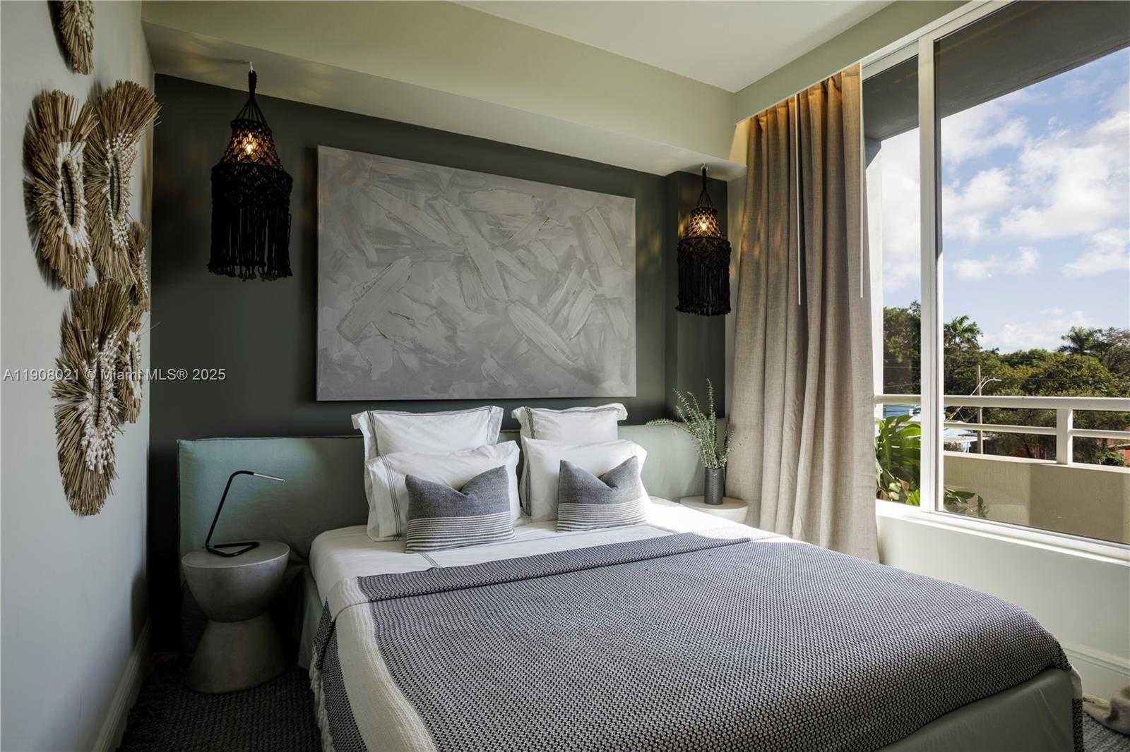 Small Image of 3250 GRAND AVE #306, Miami Number 25