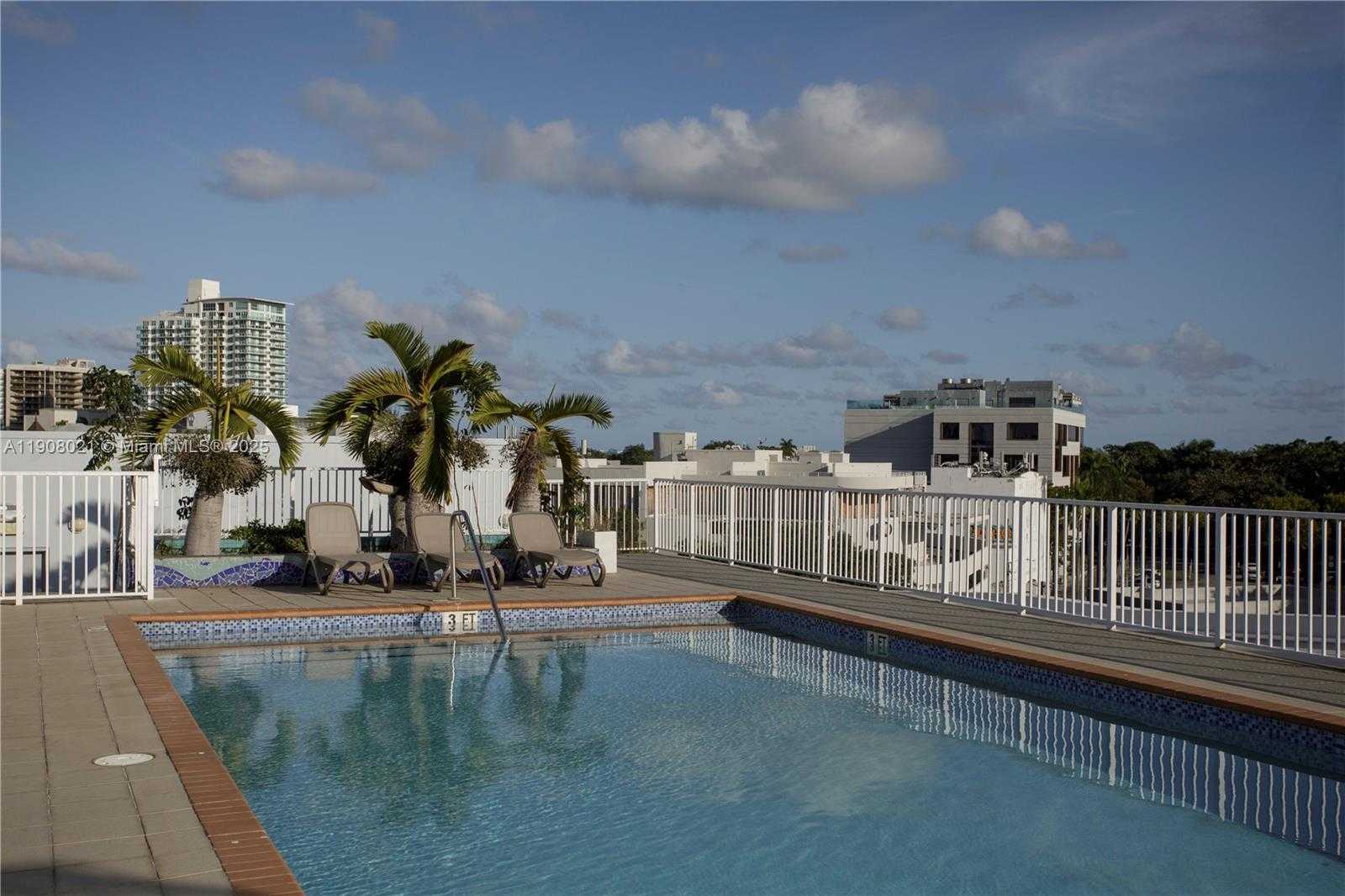 Small Image of 3250 GRAND AVE #306, Miami Number 43