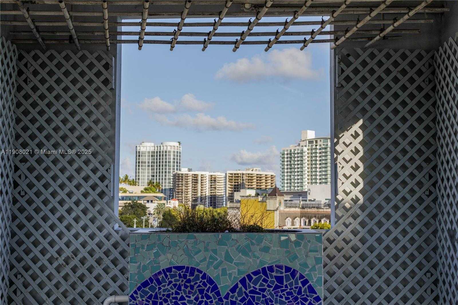 Small Image of 3250 GRAND AVE #306, Miami Number 44