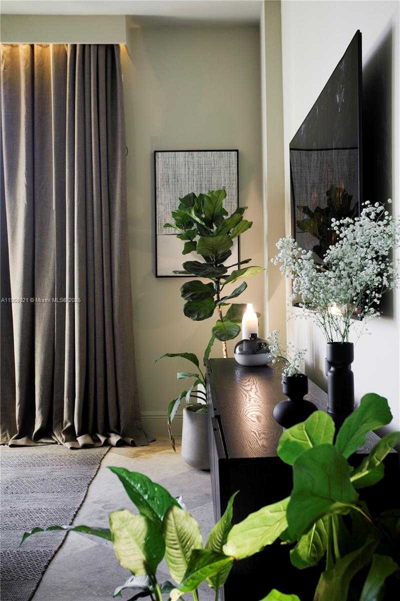 Small Image of 3250 GRAND AVE #306, Miami Number 8