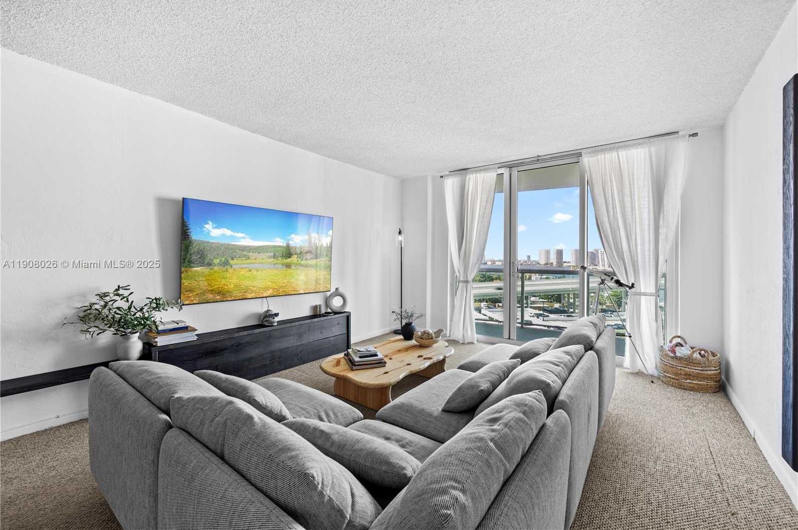 Small Image of 19380 COLLINS AVE #1017, Sunny Isles Beach Number 2