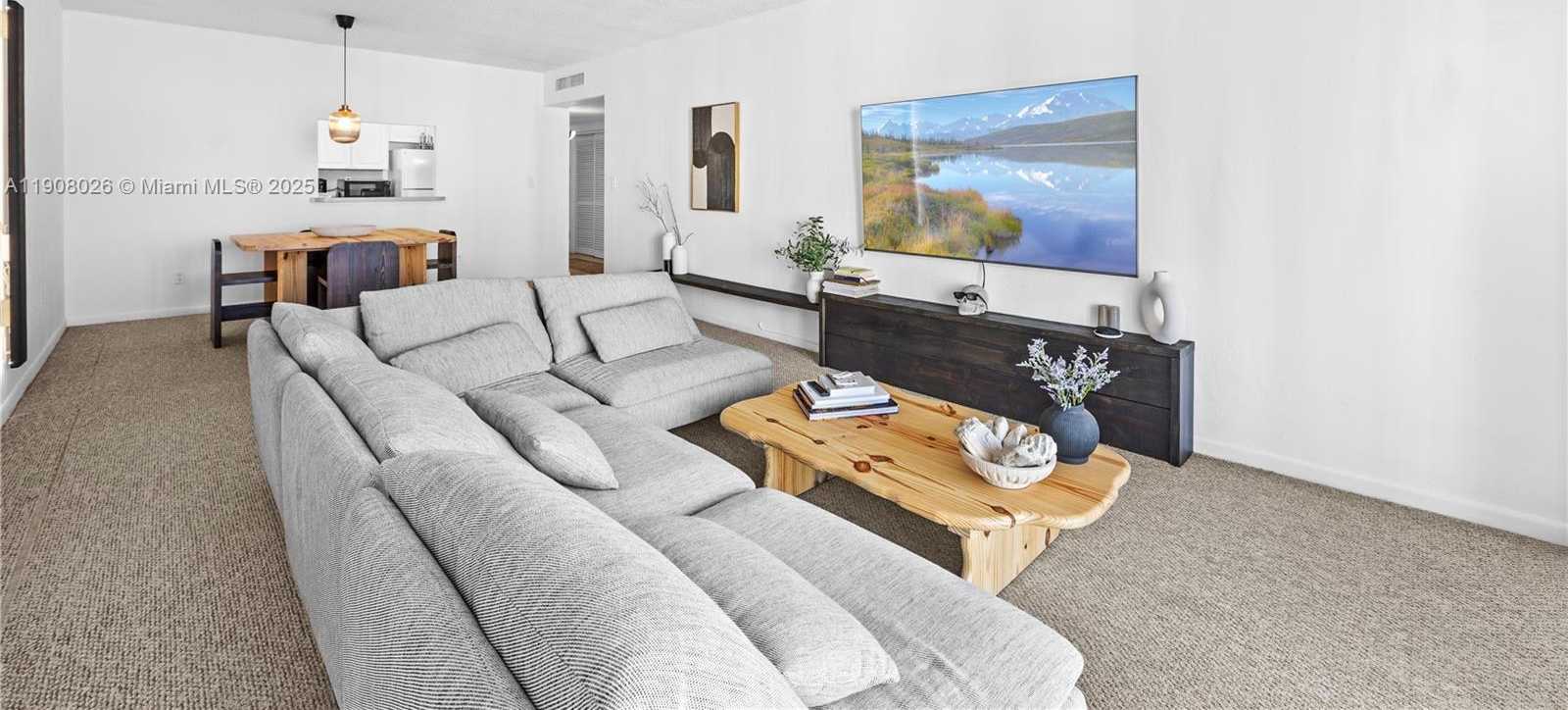 Small Image of 19380 COLLINS AVE #1017, Sunny Isles Beach Number 3