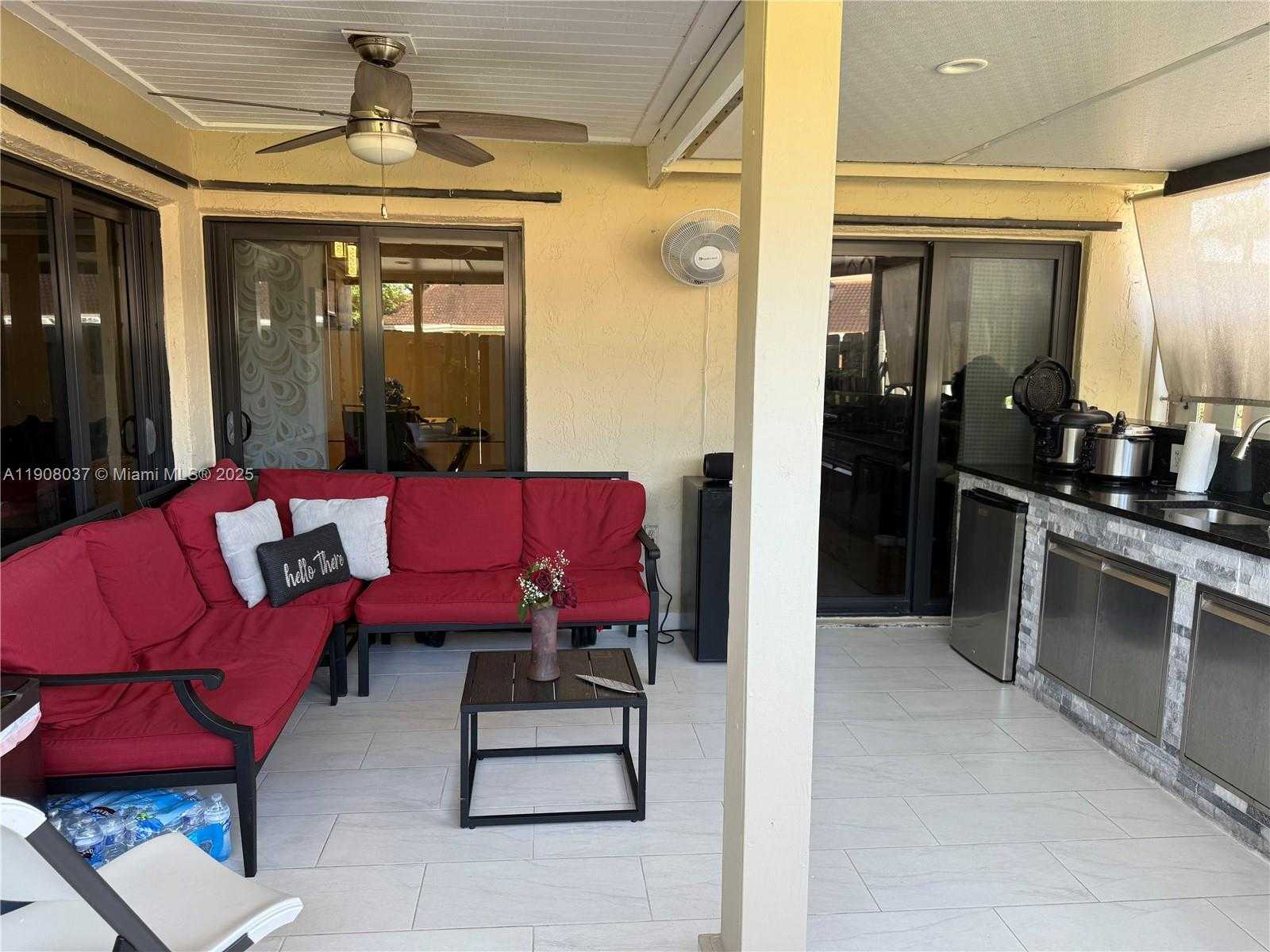 Small Image of 6377 NORTH WEST 170TH LN, Hialeah Number 13