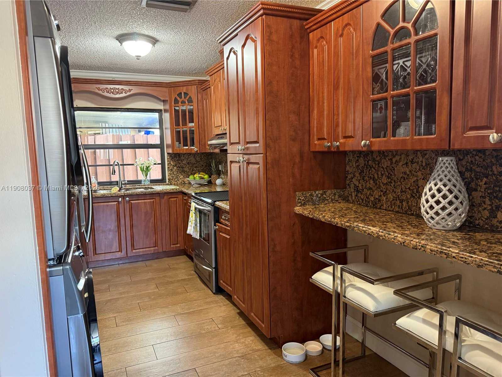 Small Image of 6377 NORTH WEST 170TH LN, Hialeah Number 6