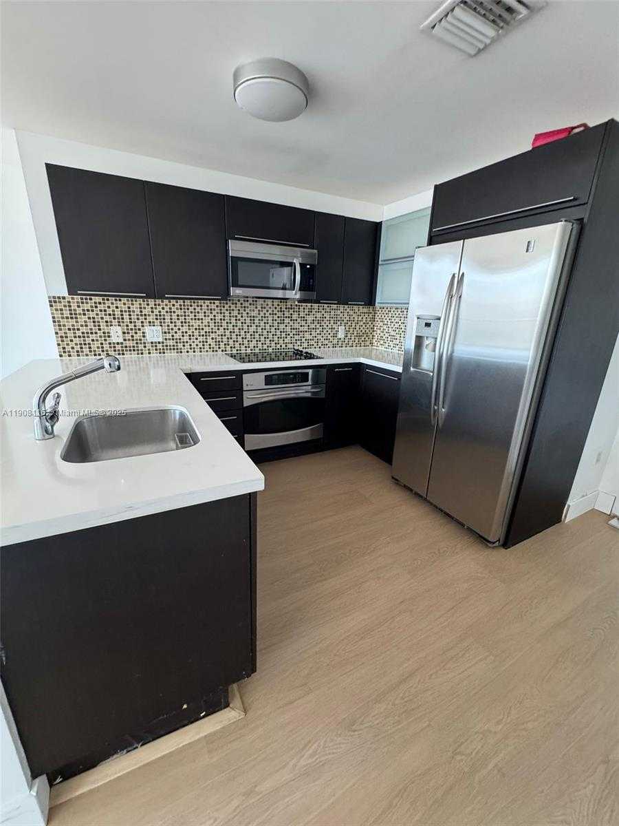 Small Image of 90 SOUTH WEST 3RD ST #3901, Miami Number 10