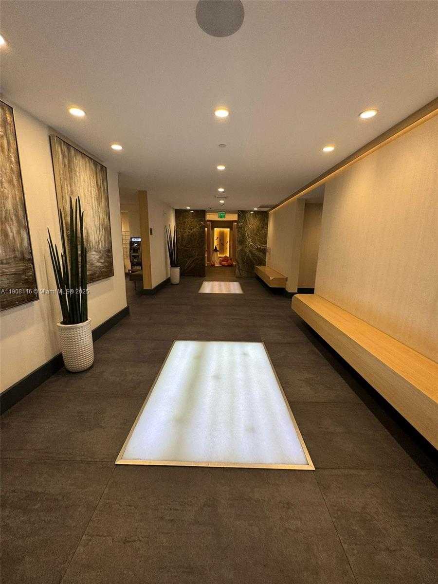 Small Image of 90 SOUTH WEST 3RD ST #3901, Miami Number 11