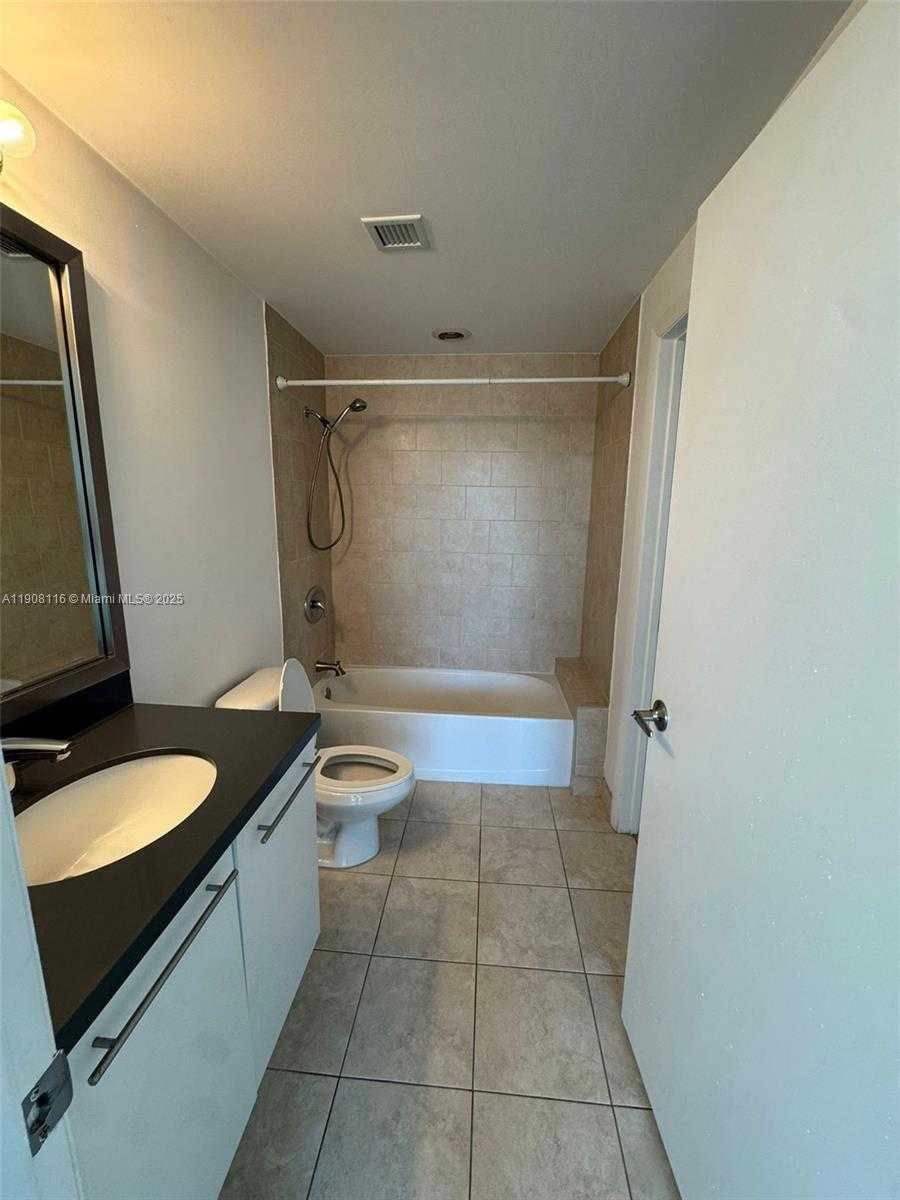 Small Image of 90 SOUTH WEST 3RD ST #3901, Miami Number 13