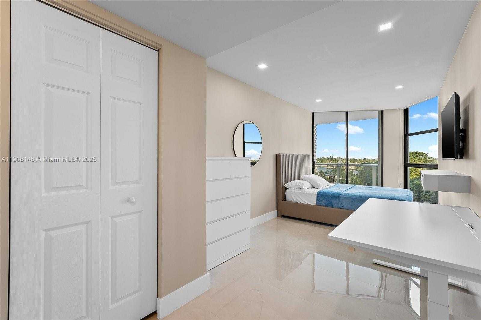 Small Image of 20281 EAST COUNTRY CLUB DR #304, Aventura Number 15