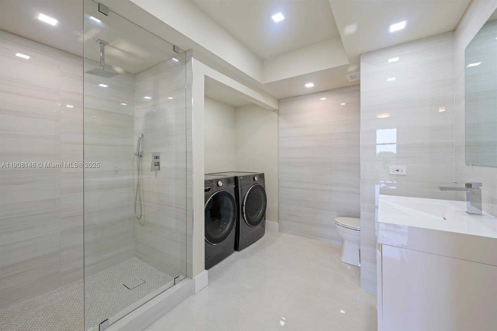 Small Image of 20281 EAST COUNTRY CLUB DR #304, Aventura Number 20