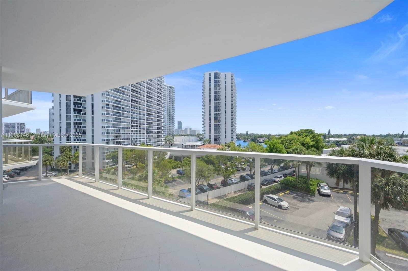 Small Image of 20281 EAST COUNTRY CLUB DR #304, Aventura Number 23