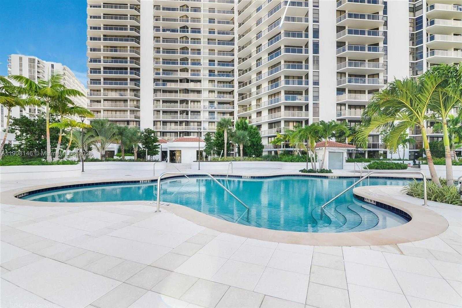 Small Image of 20281 EAST COUNTRY CLUB DR #304, Aventura Number 24