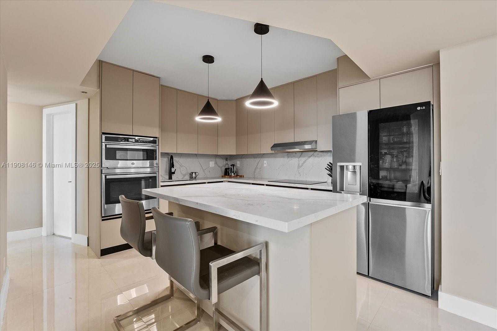 Small Image of 20281 EAST COUNTRY CLUB DR #304, Aventura Number 5