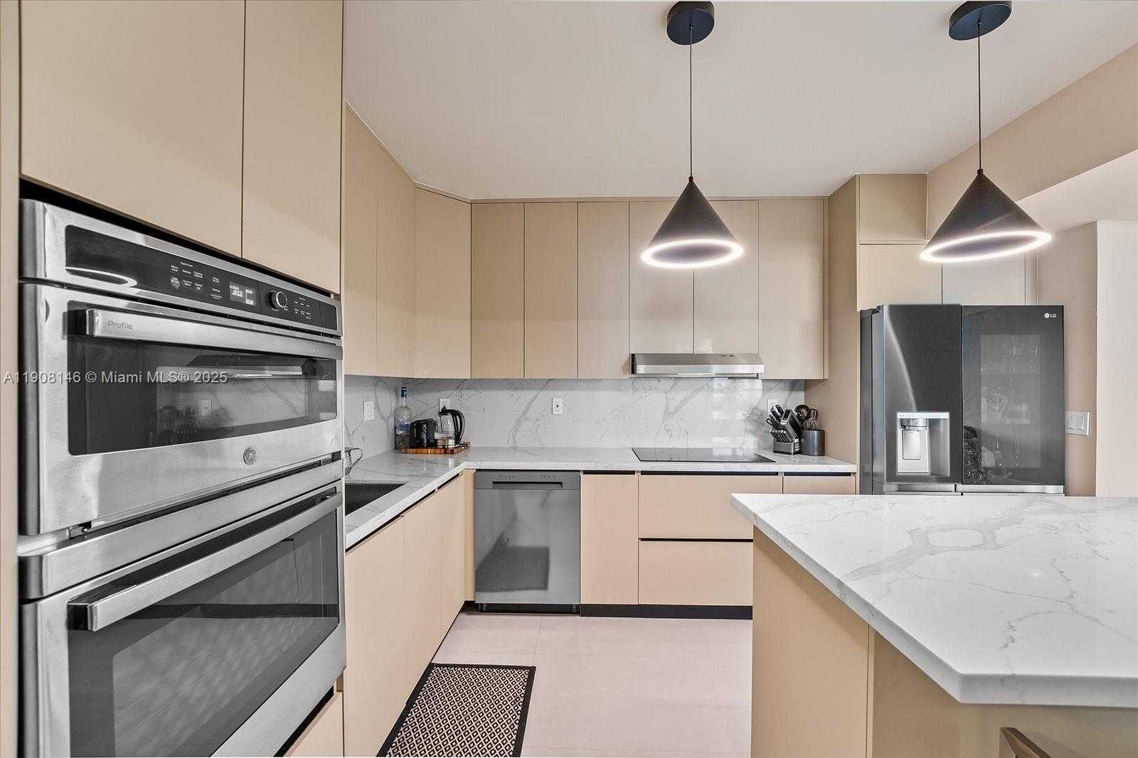 Small Image of 20281 EAST COUNTRY CLUB DR #304, Aventura Number 7